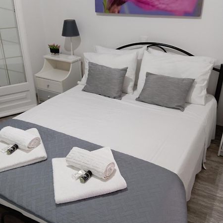 Demy'S Studio Apartment Acharavi  Ngoại thất bức ảnh